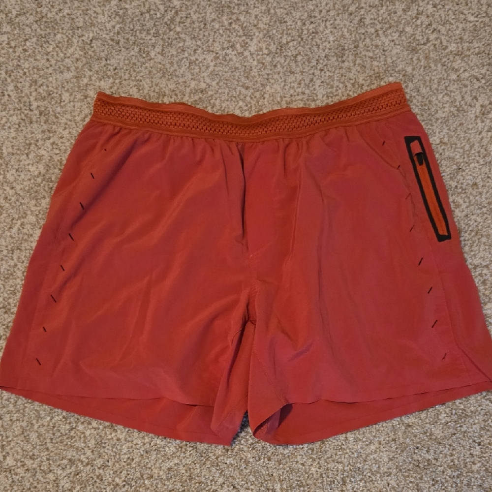 Ten Thousand The Session Short Mens Size Large